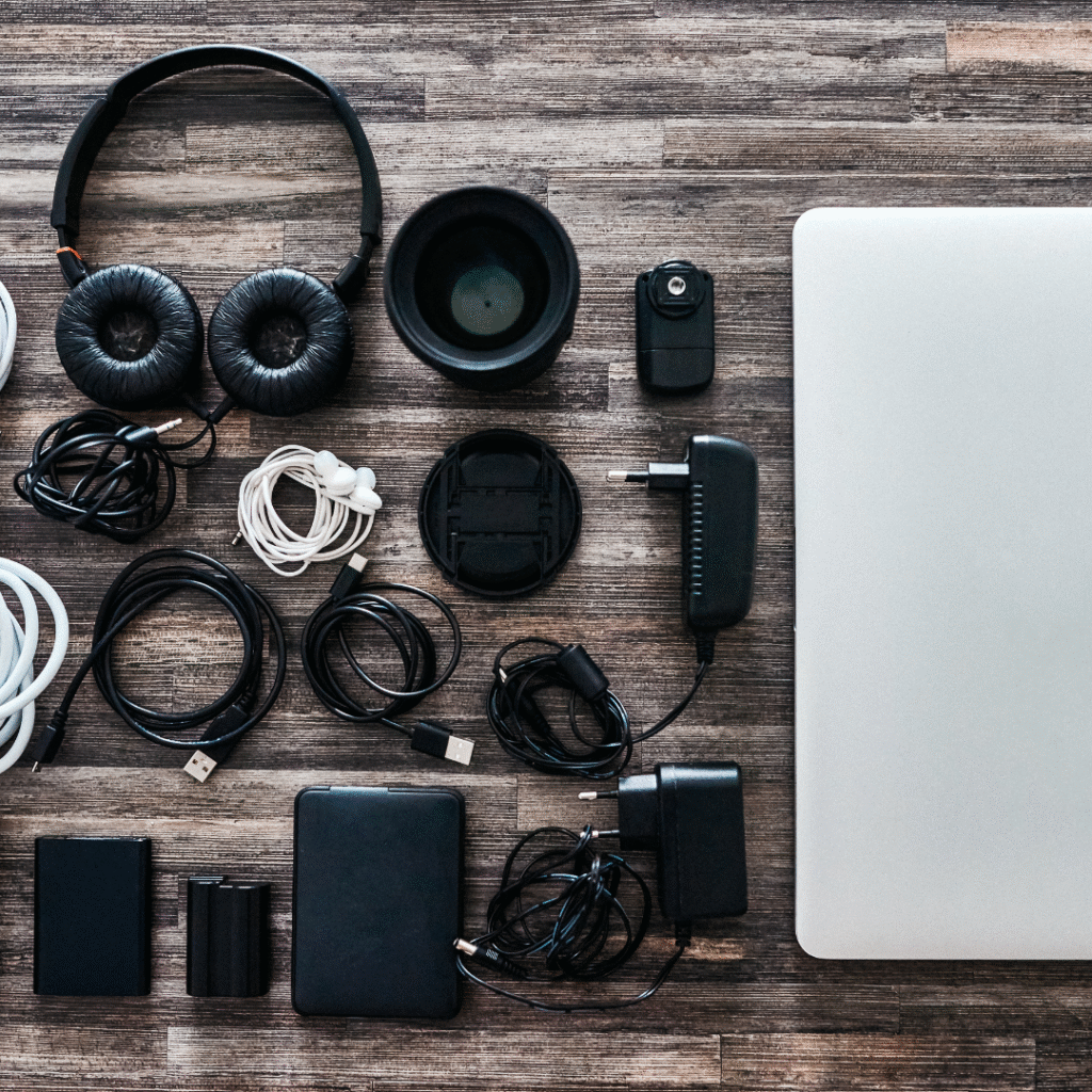 How to Optimise Your Desk Setup with the Right Tech Accessories for Maximum Productivity